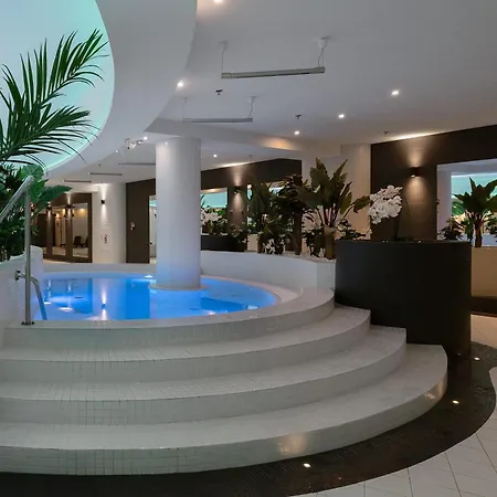 Apartment Modern With Swimming Pool In Hanza Tower By Renters Szczecin