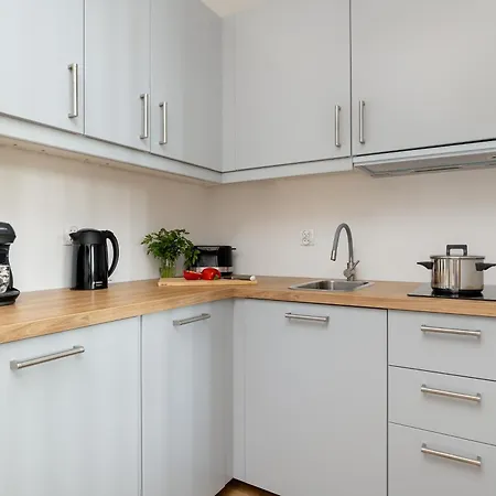 Modern With Swimming Pool In Hanza Tower By Renters *