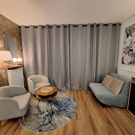 Modern With Swimming Pool In Hanza Tower By Renters * Szczecin