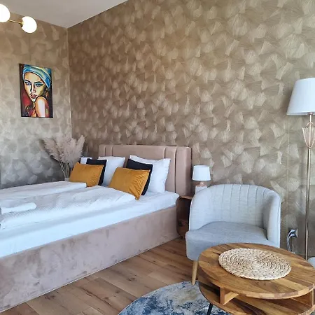 Modern With Swimming Pool In Hanza Tower By Renters Lägenhet *