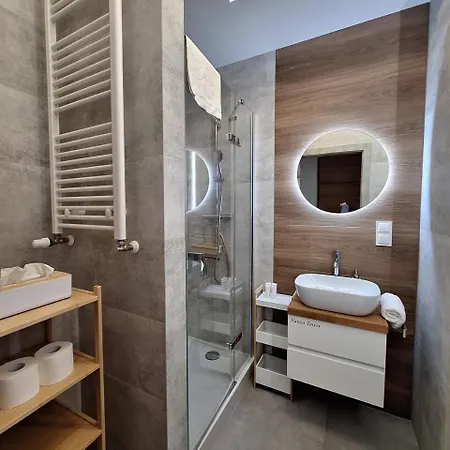 Modern With Swimming Pool In Hanza Tower By Renters Apartment Szczecin