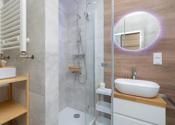 Apartment Modern With Swimming Pool In Hanza Tower By Renters Szczecin