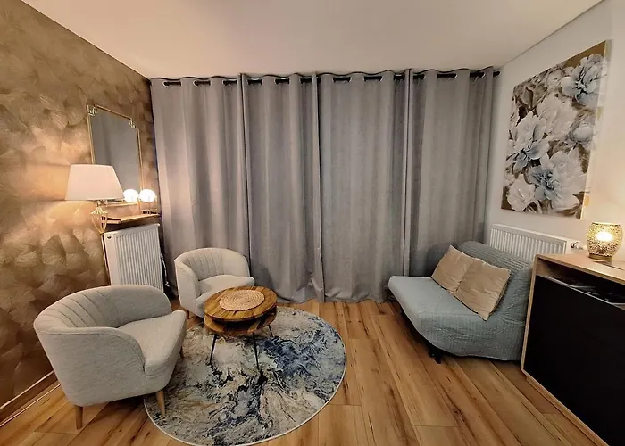 Modern With Swimming Pool In Hanza Tower By Renters * Szczecin